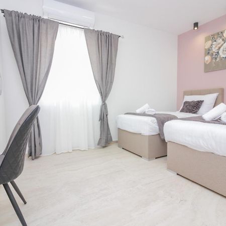 Rooms Zemunik Donji Zemunik Exteriör bild