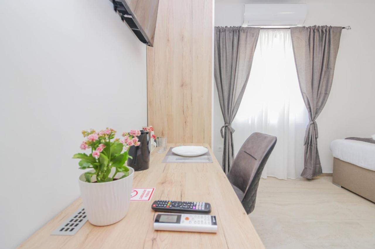 Rooms Zemunik Donji Zemunik Exteriör bild
