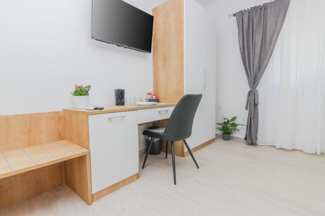 Rooms Zemunik Donji Zemunik Exteriör bild