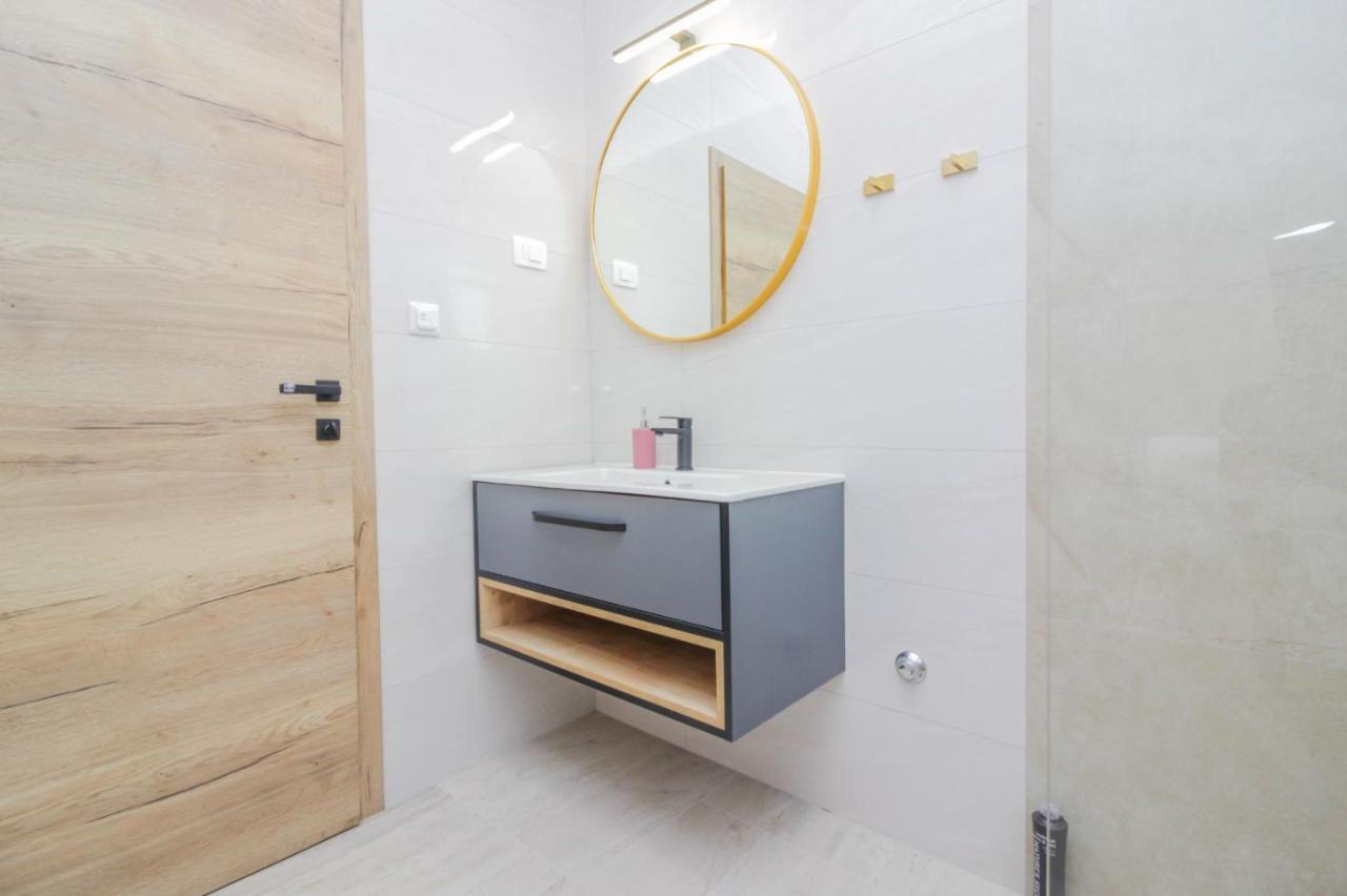 Rooms Zemunik Donji Zemunik Exteriör bild