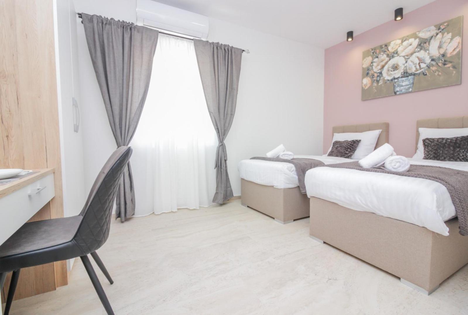 Rooms Zemunik Donji Zemunik Exteriör bild
